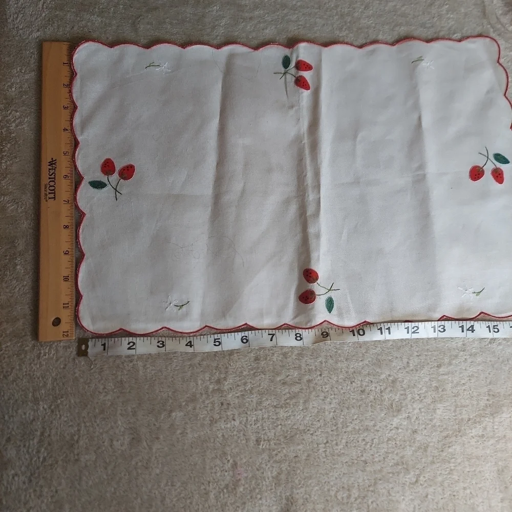 Vintage Placemats  Cream Red Appliques and Embroidered Scalloped Edges
